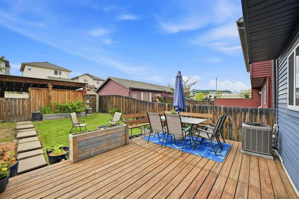 319 Everstone Drive SW