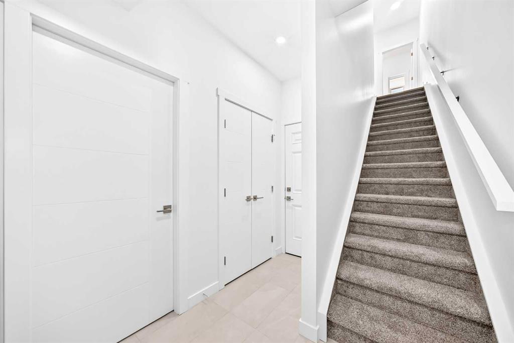 145 Chelsea Mews Unit: 96