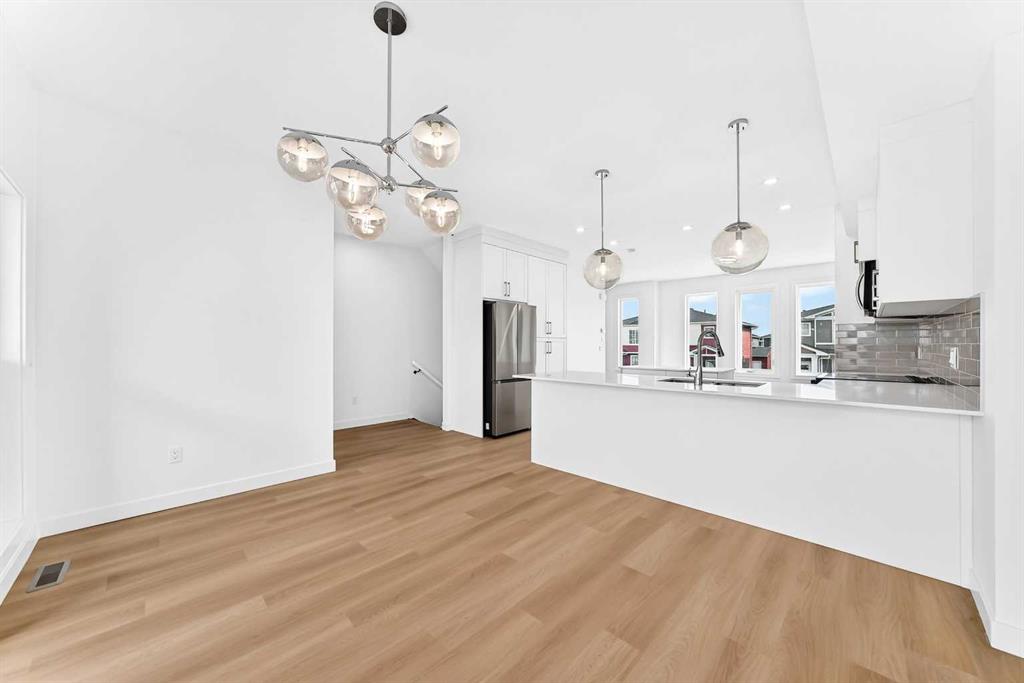 145 Chelsea Mews Unit: 96