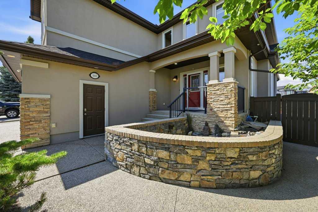 160 Panatella Crescent NW