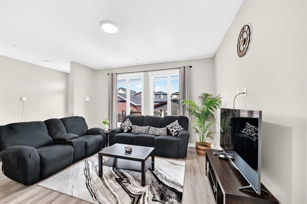 75 Howse Crescent NE