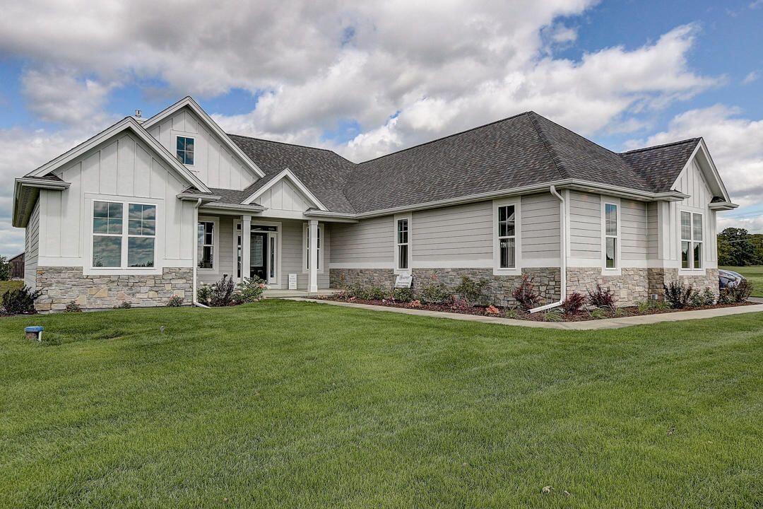 N82W27860 MARSHALL DRIVE Lt152