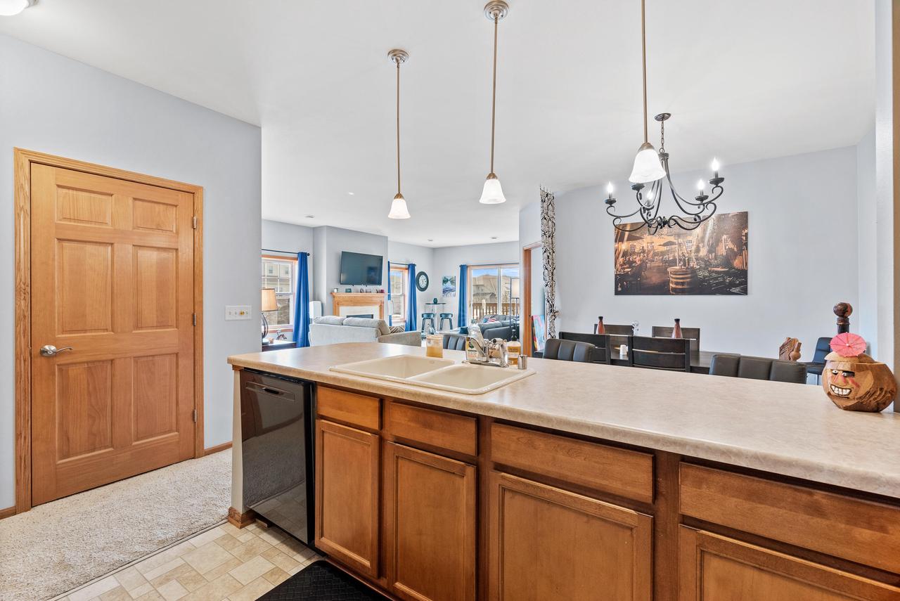1663 New Port Vista DRIVE