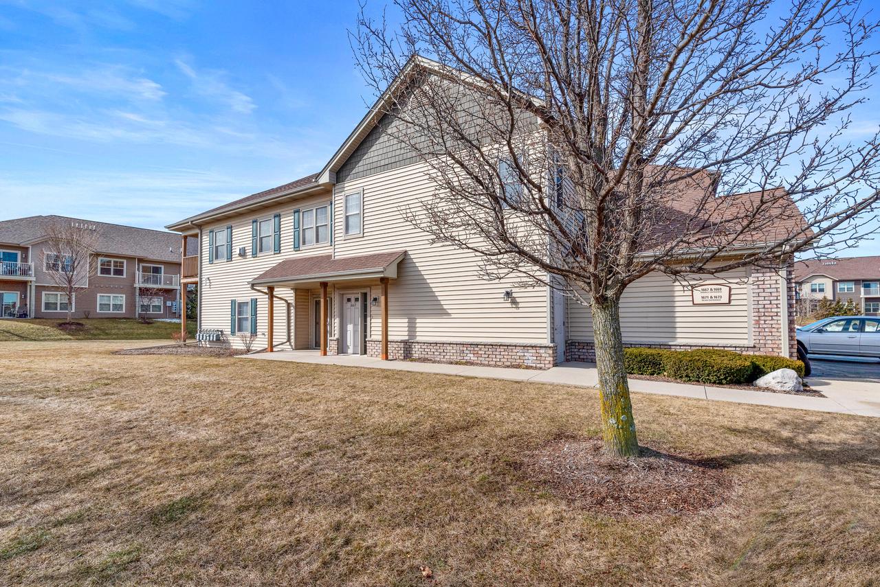 1663 New Port Vista DRIVE