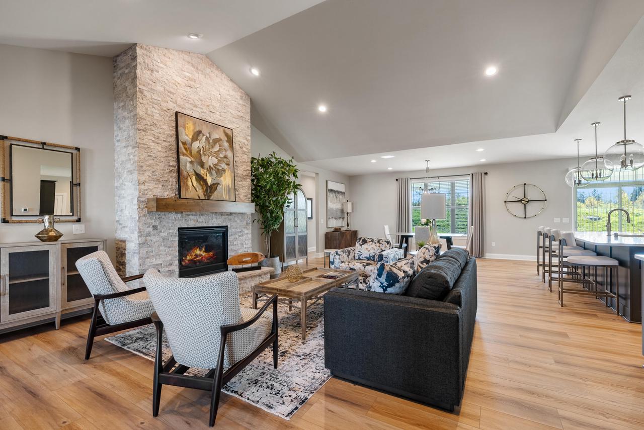 1733 North River CIRCLE