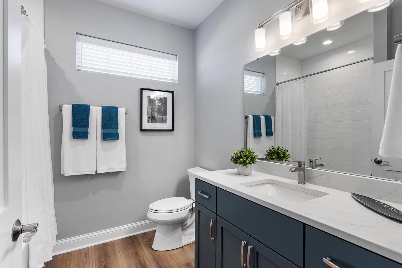 1733 North River CIRCLE