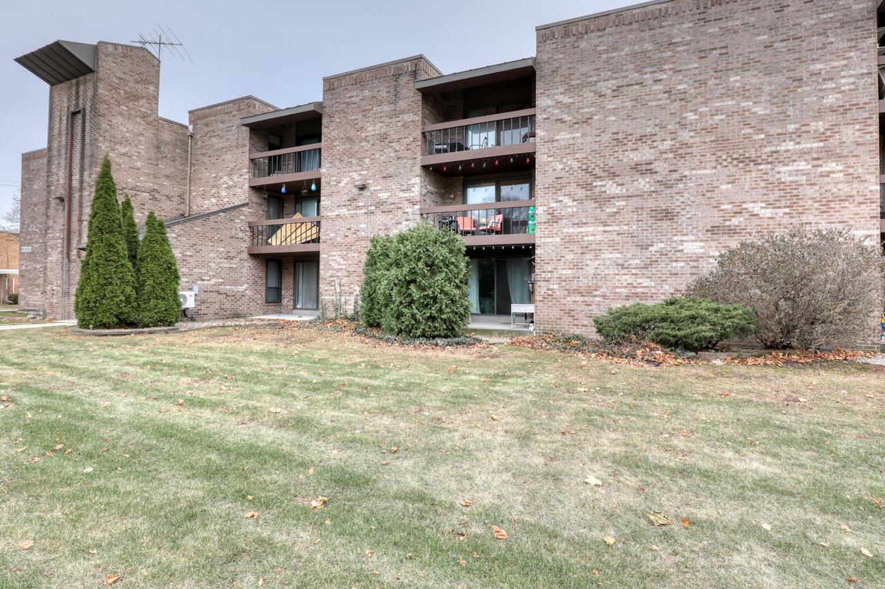 3609 North Tucker PLACE 209