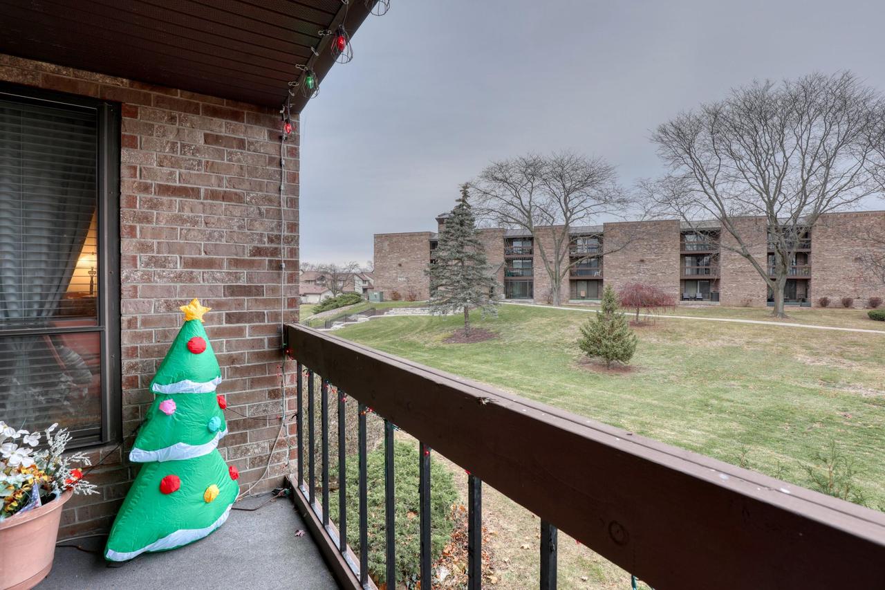 3609 North Tucker PLACE 209