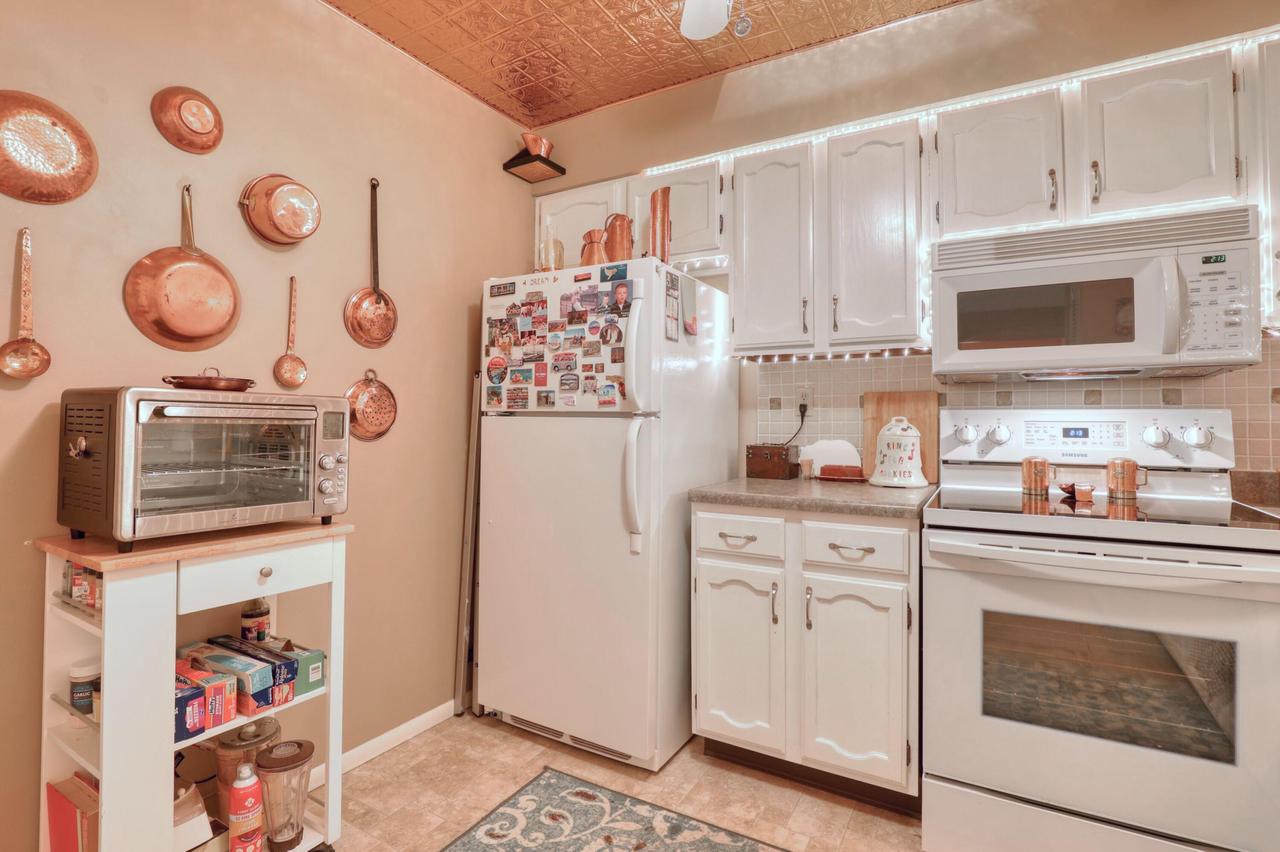 3609 North Tucker PLACE 209