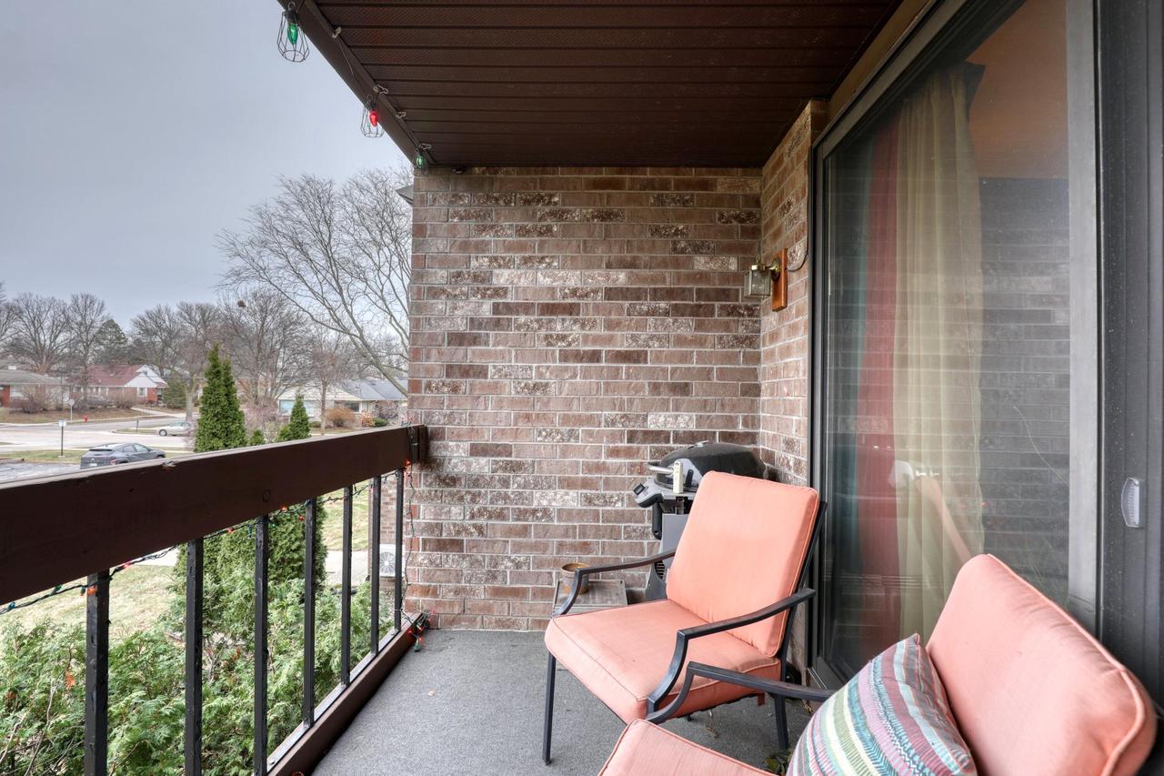 3609 North Tucker PLACE 209