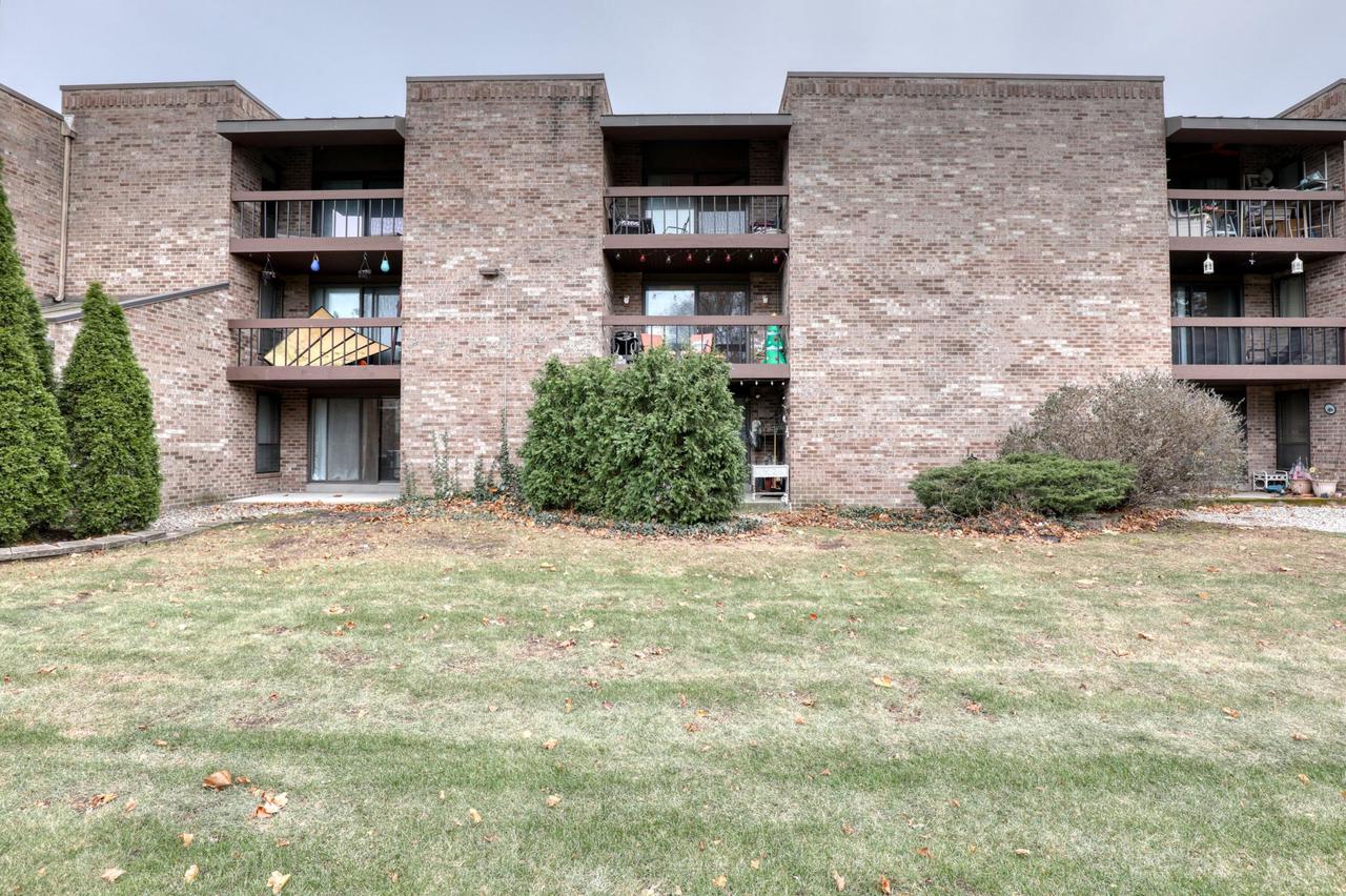 3609 North Tucker PLACE 209