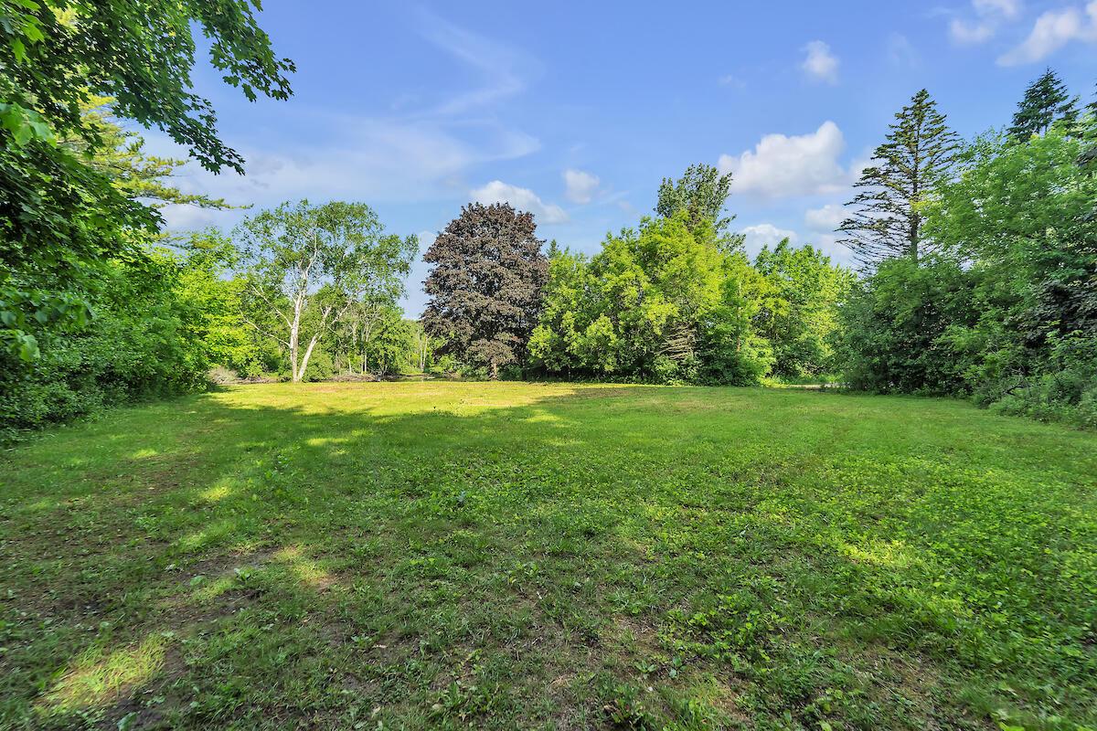 12345 North EAST SHORELAND DRIVE