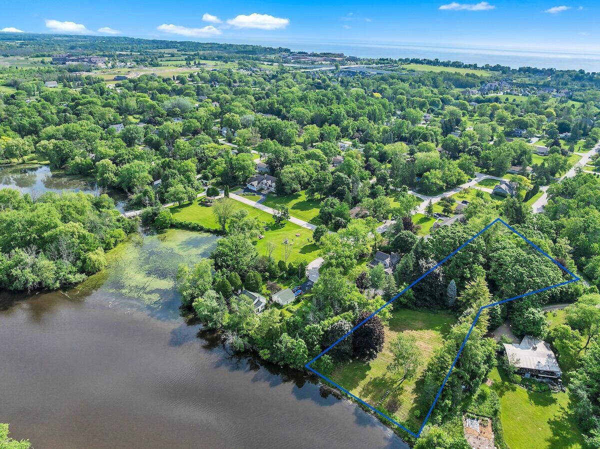 12345 North EAST SHORELAND DRIVE