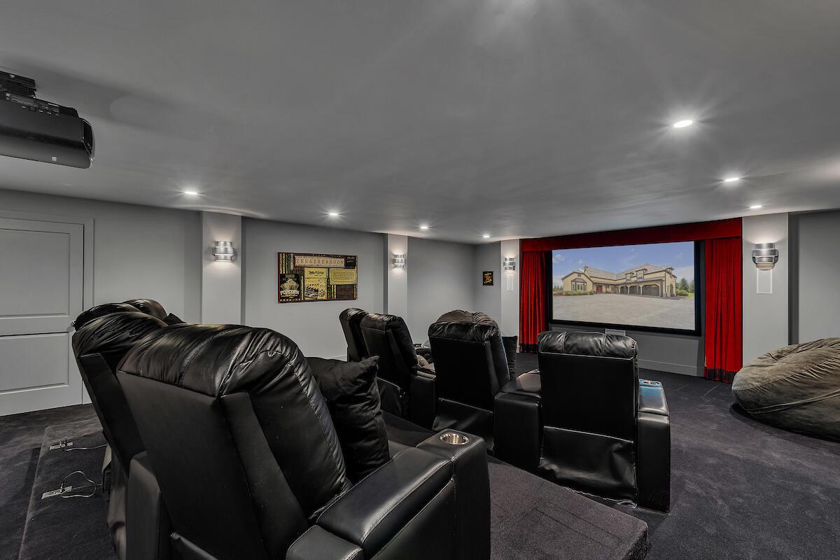 10475 West Hawthorne ROAD