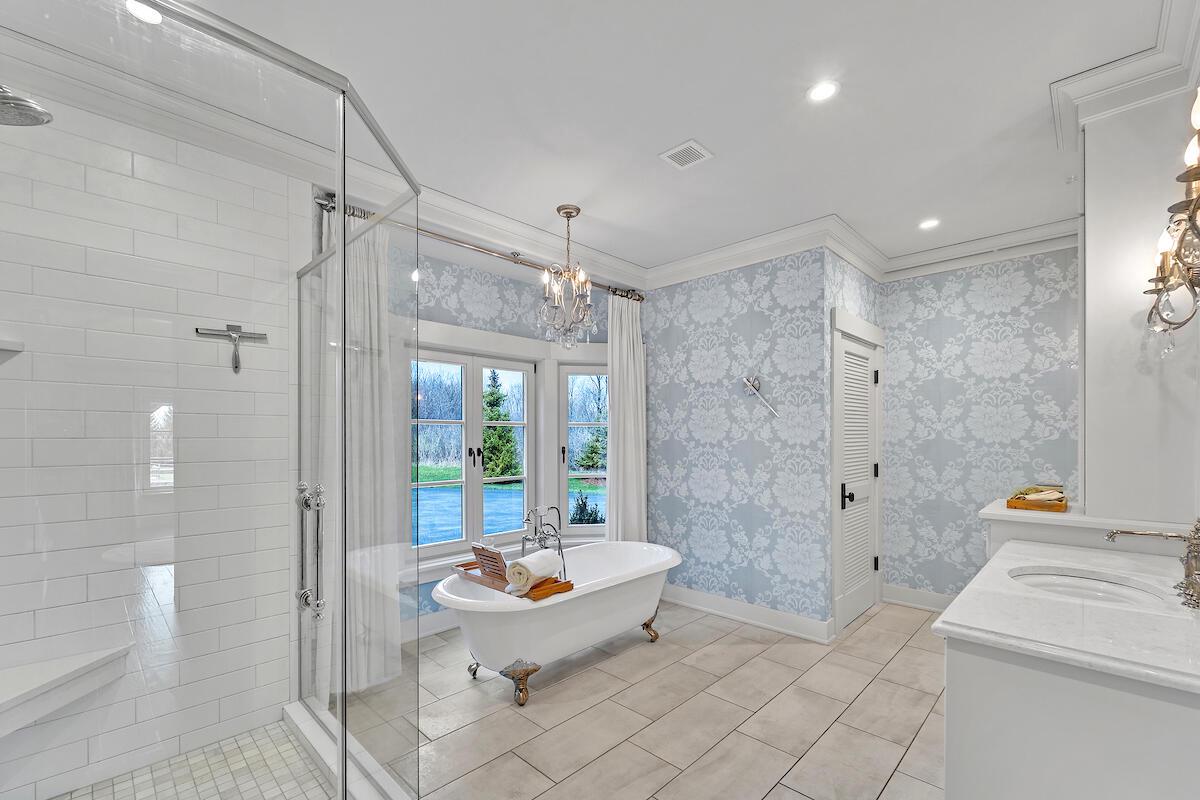 10475 West Hawthorne ROAD