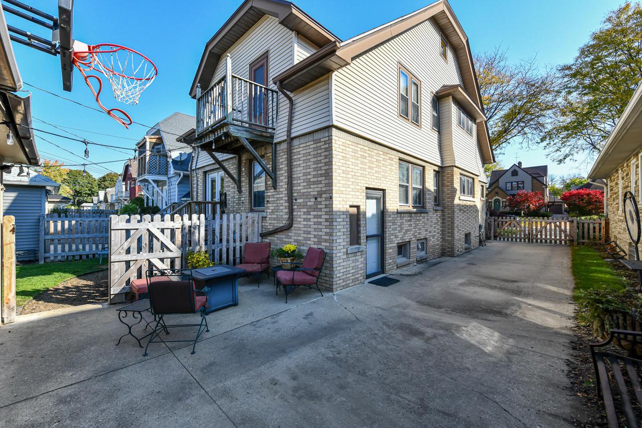 2535 North 69th STREET