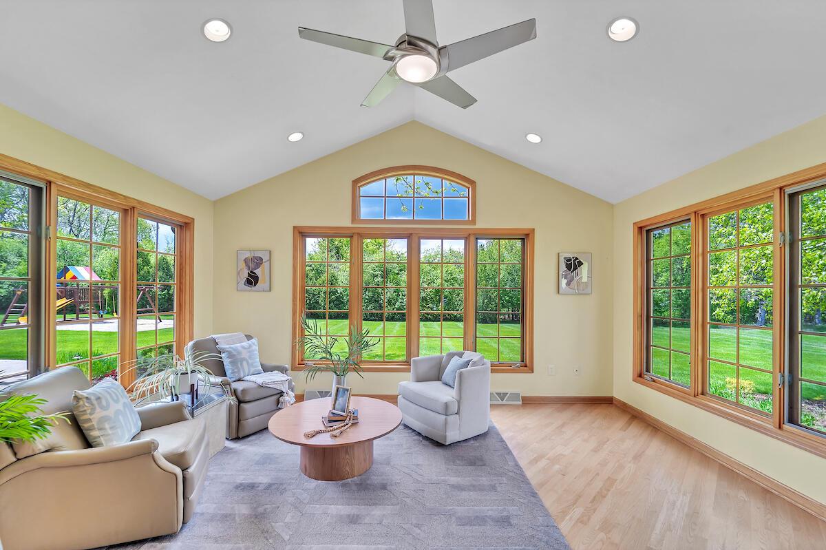 11411 North Carriage COURT
