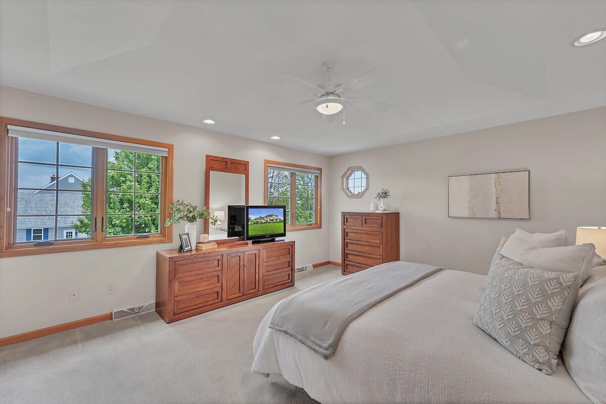 11411 North Carriage COURT