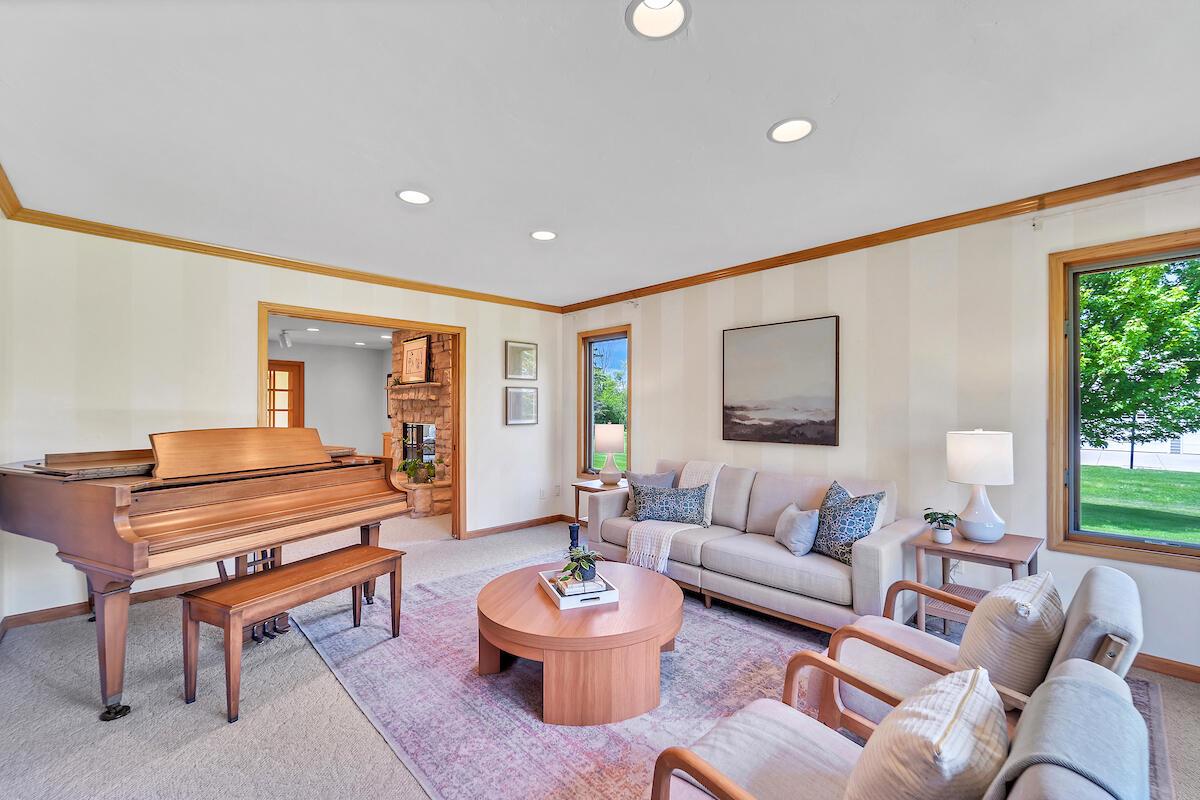 11411 North Carriage COURT