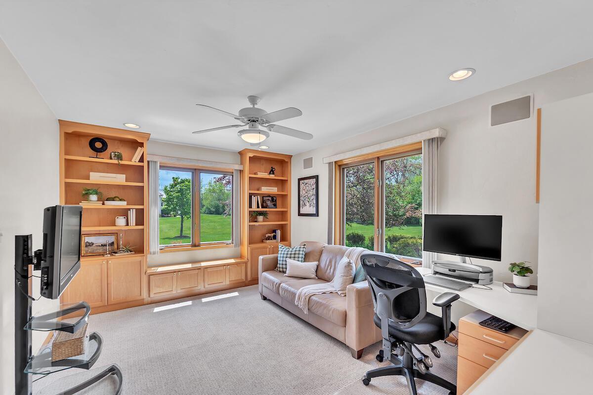 11411 North Carriage COURT