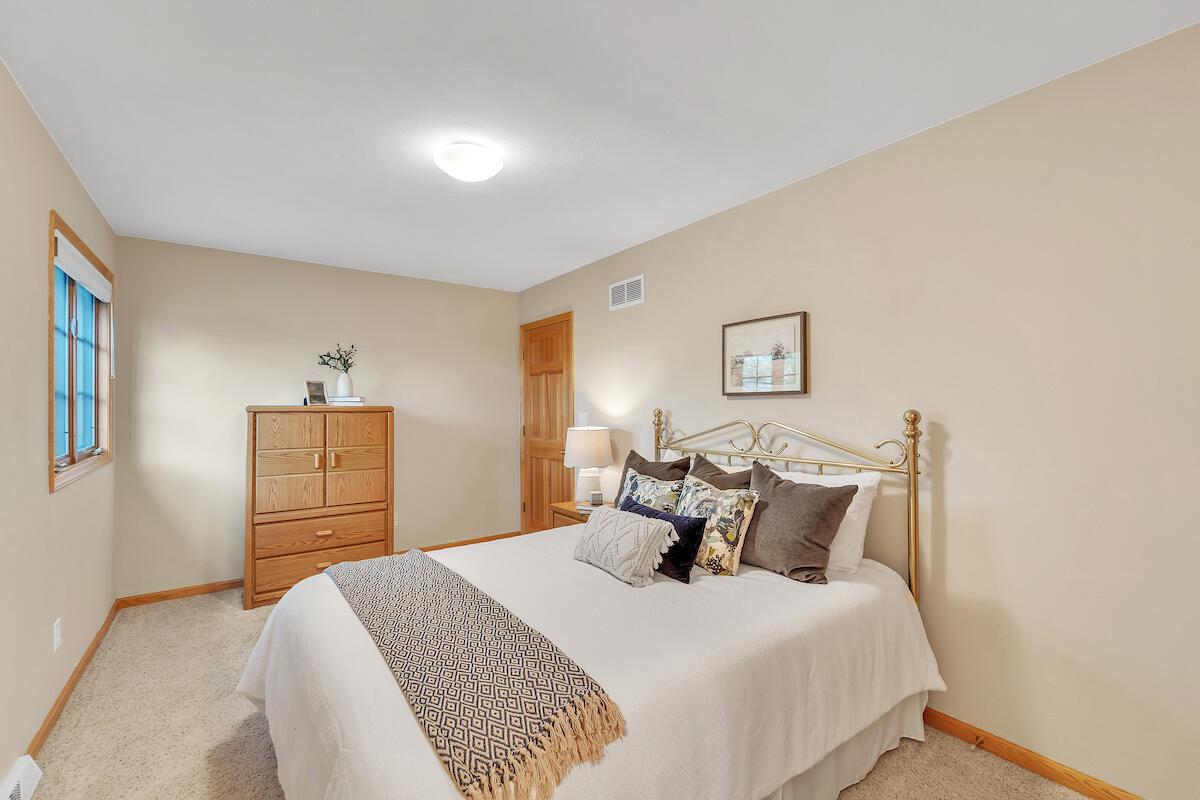 11411 North Carriage COURT