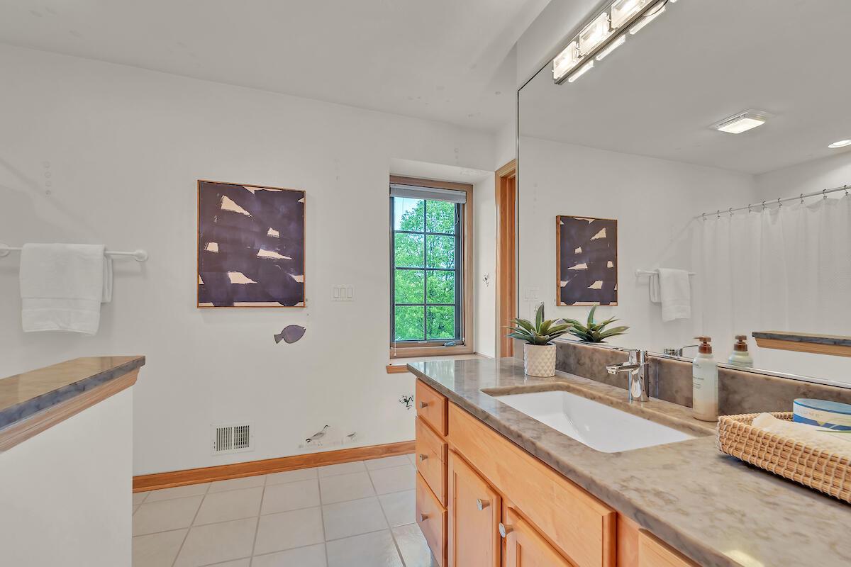 11411 North Carriage COURT
