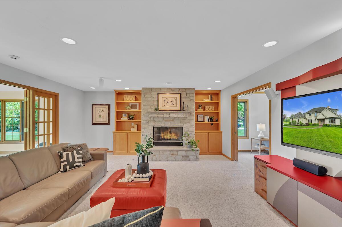 11411 North Carriage COURT