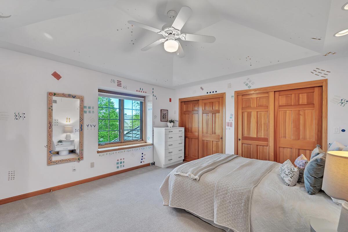 11411 North Carriage COURT