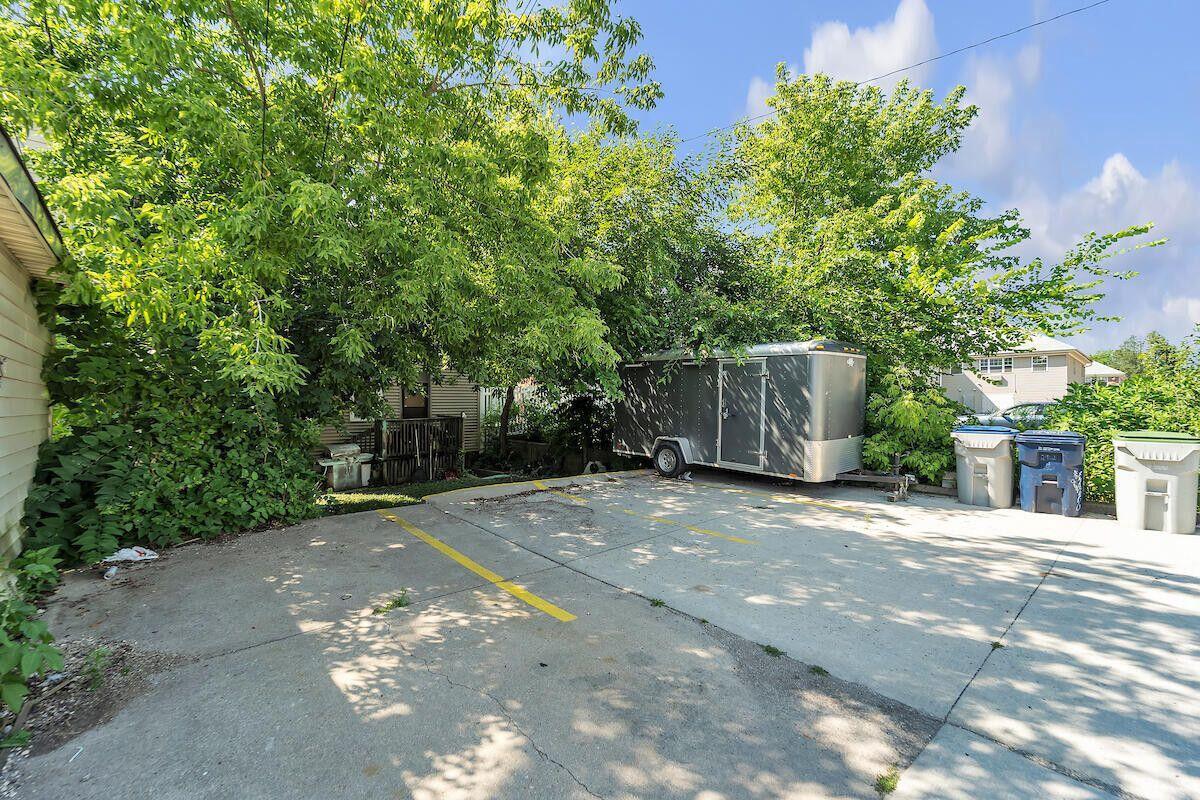 2920 North Bartlett AVENUE