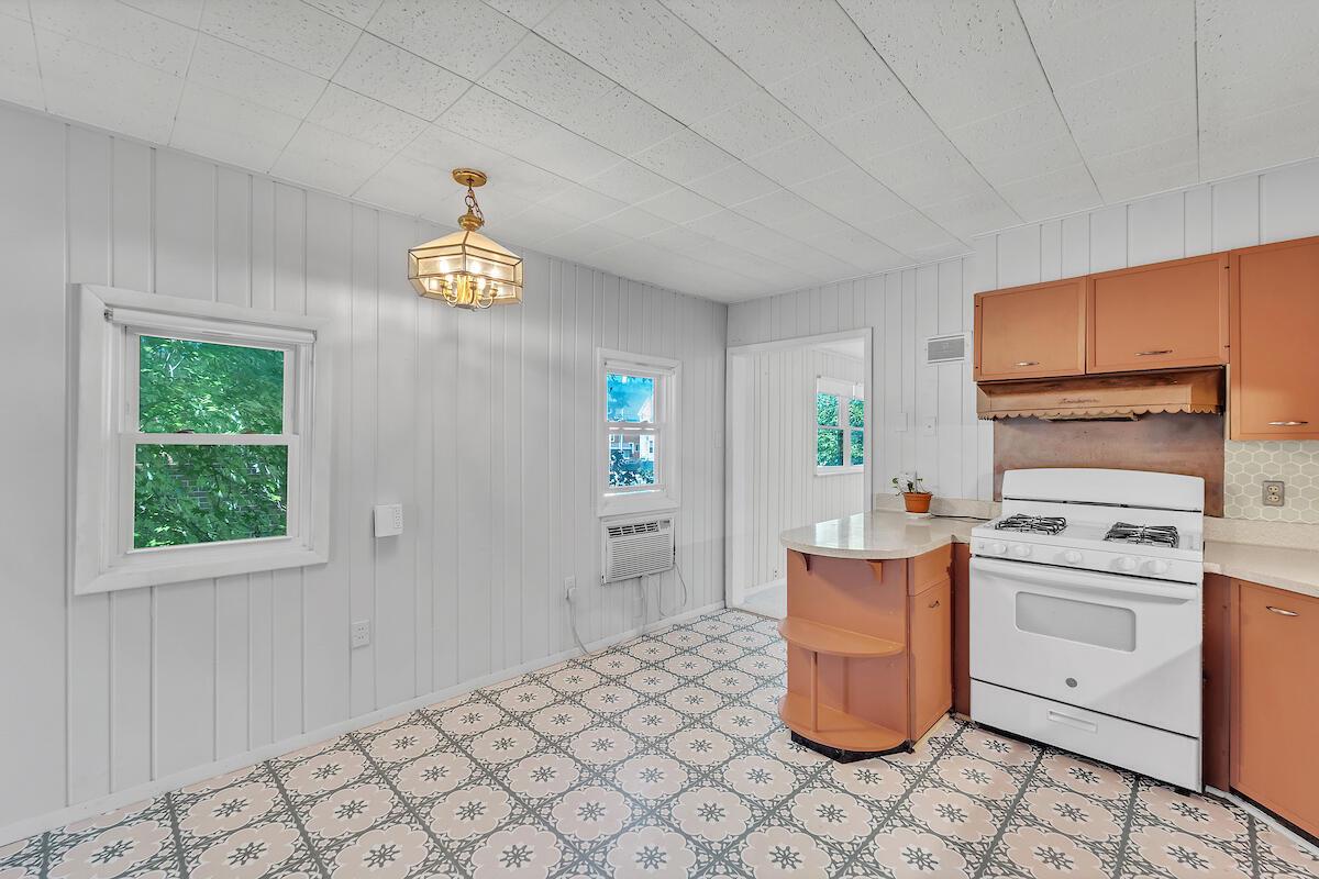 2920 North Bartlett AVENUE