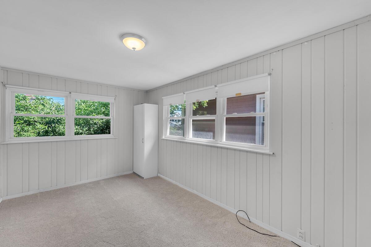 2920 North Bartlett AVENUE