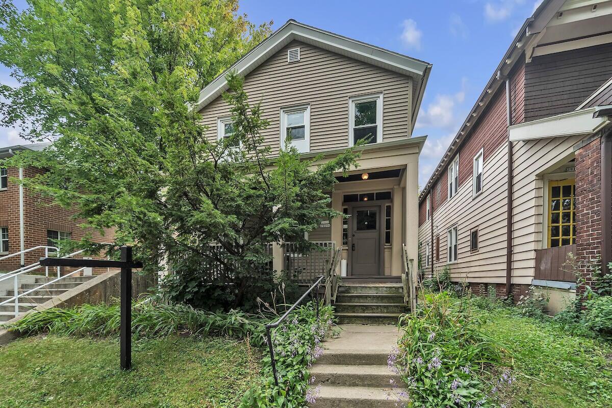 2920 North Bartlett AVENUE