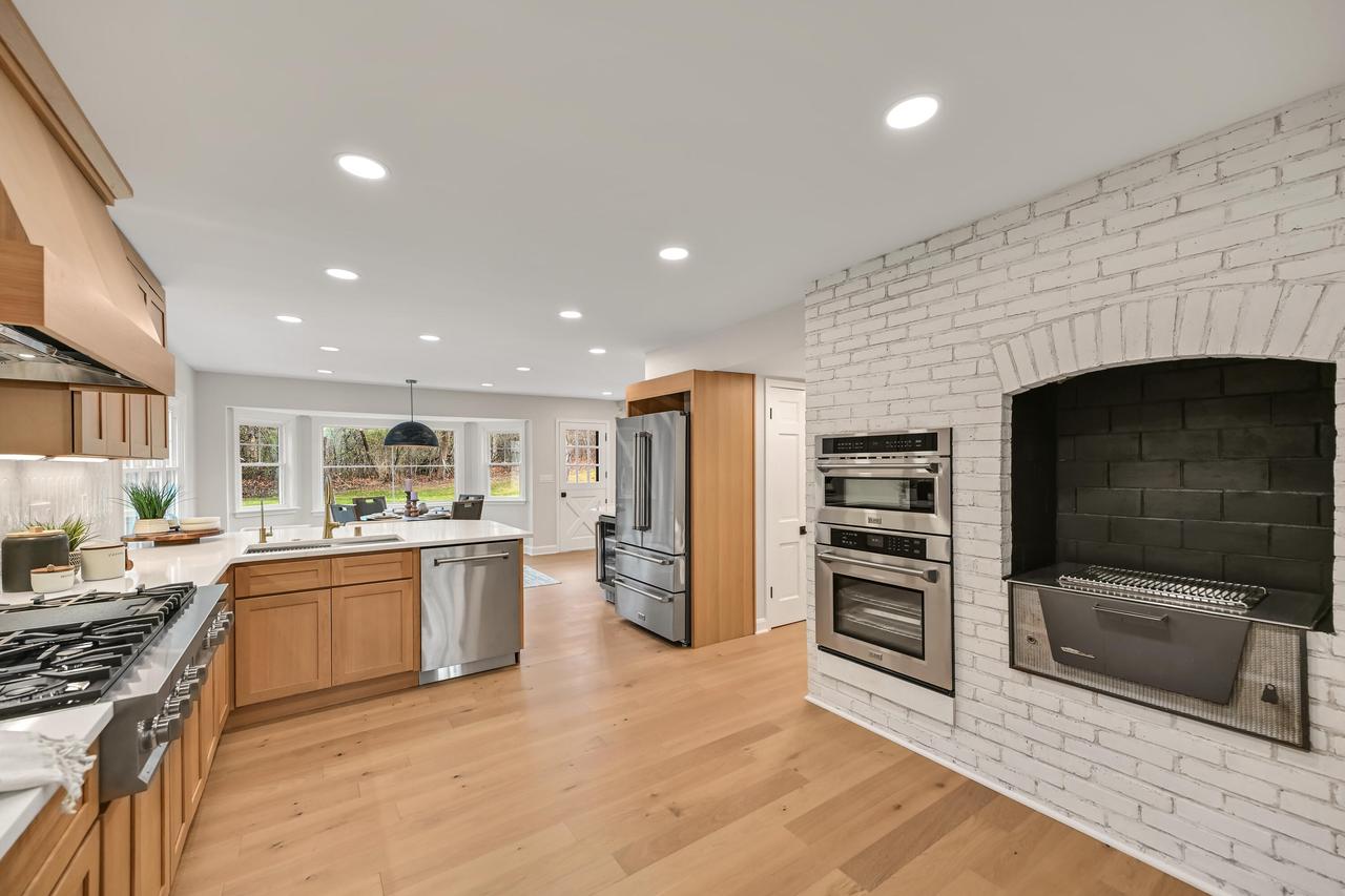 10525 North Fairway LANE