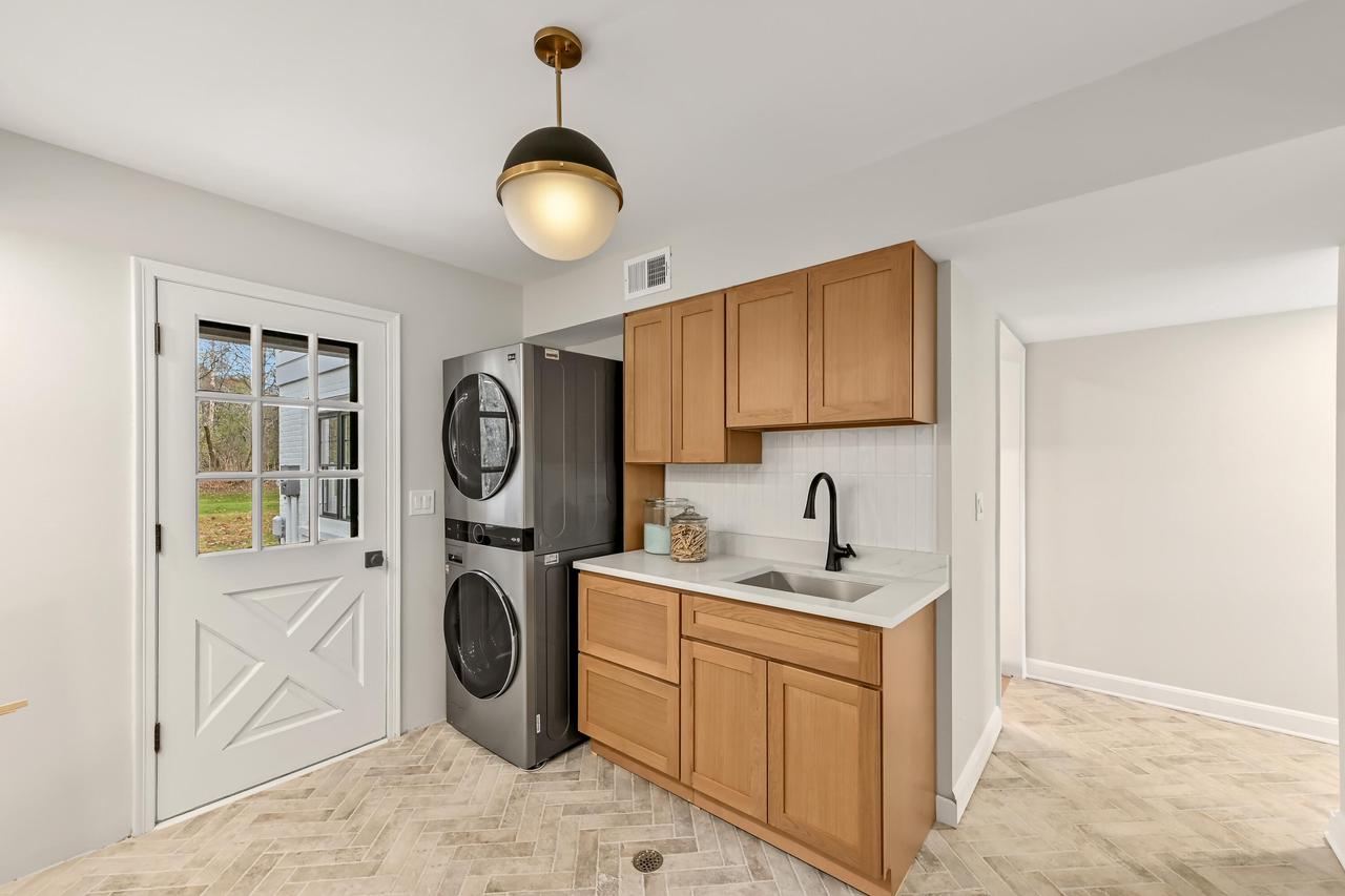 10525 North Fairway LANE