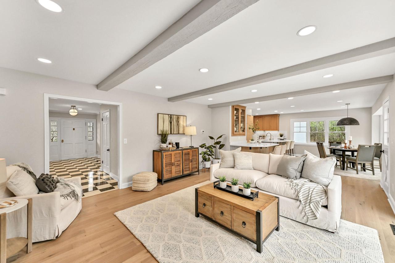 10525 North Fairway LANE