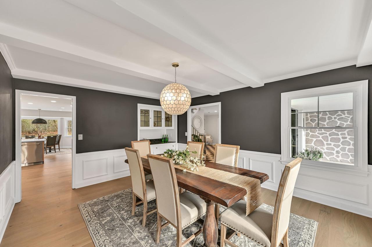 10525 North Fairway LANE