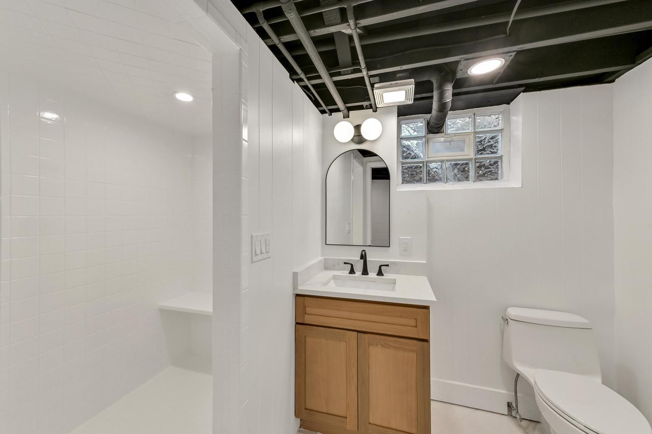 10525 North Fairway LANE