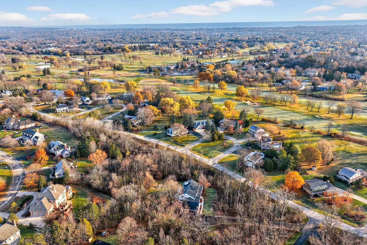 10525 North Fairway LANE