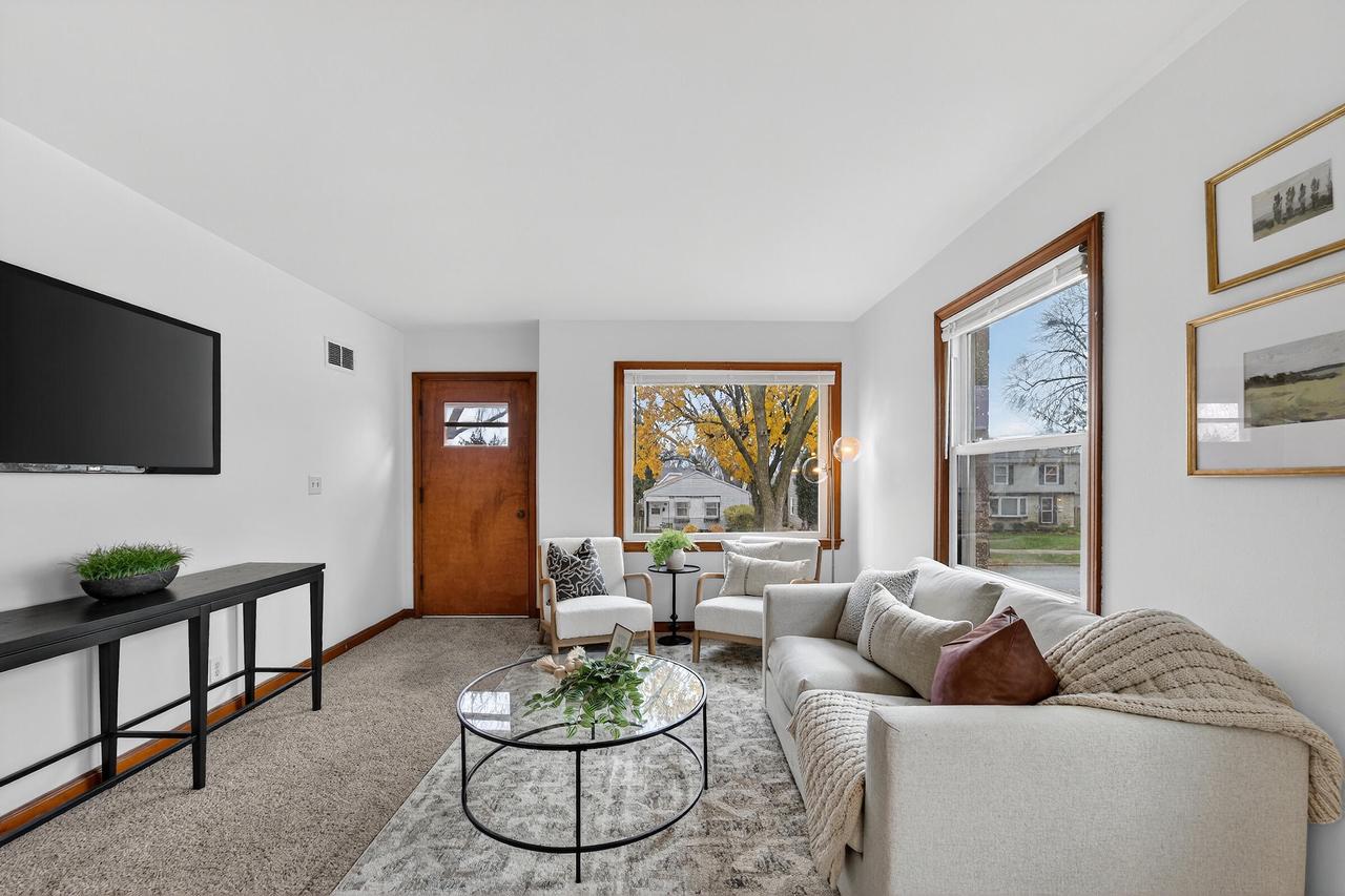 3017 South 49th STREET