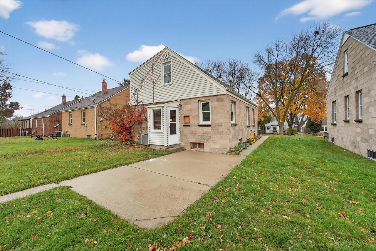 3017 South 49th STREET