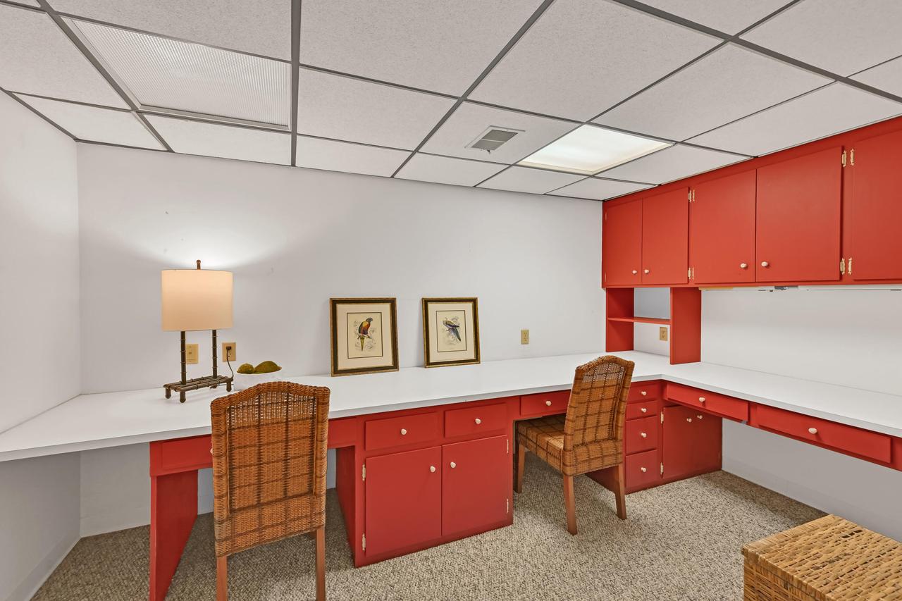 2305 West County Line ROAD