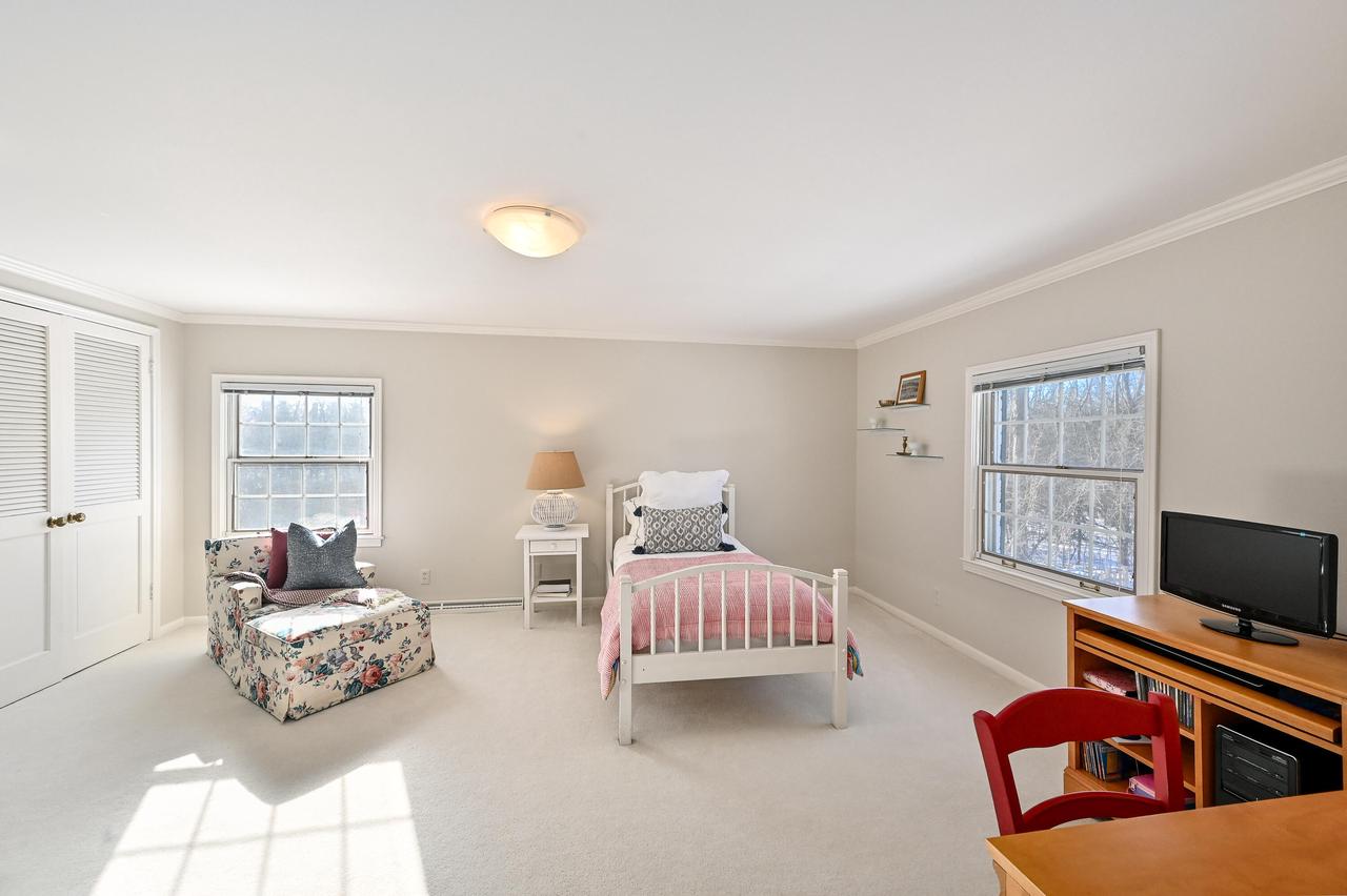 2305 West County Line ROAD