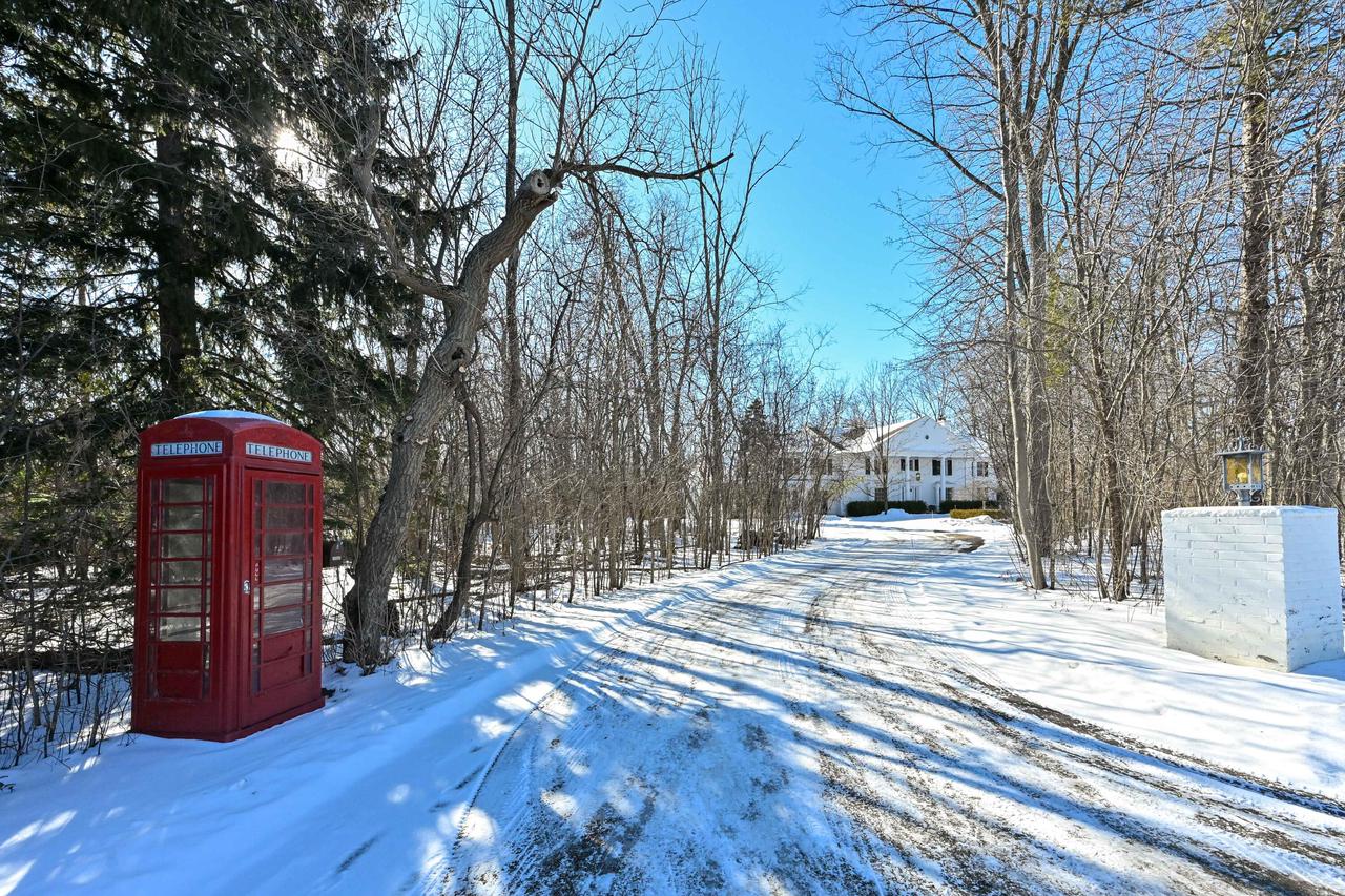 2305 West County Line ROAD