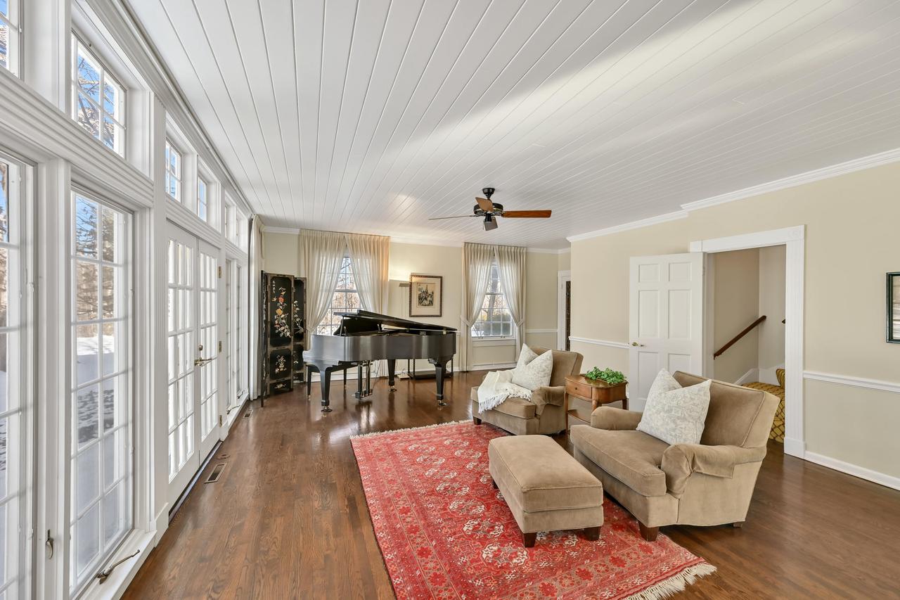 2305 West County Line ROAD