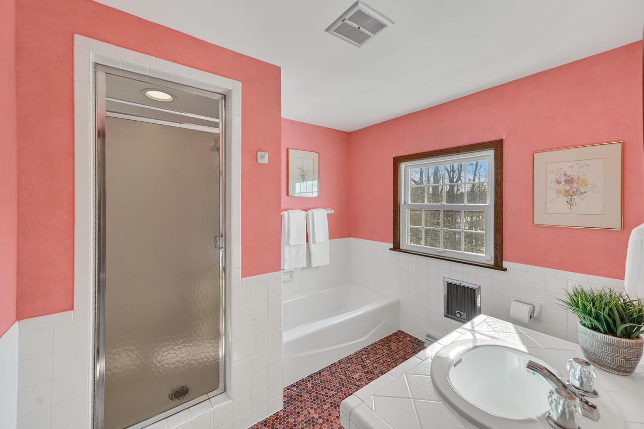 2305 West County Line ROAD