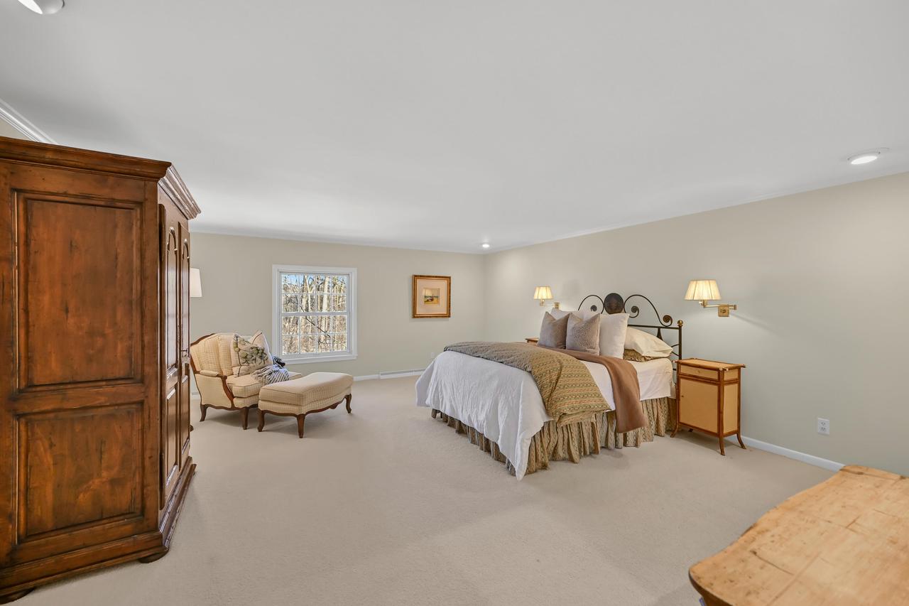 2305 West County Line ROAD