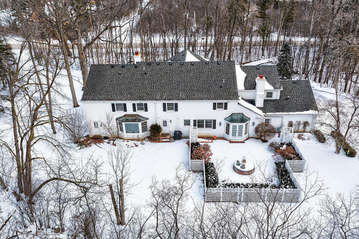 2305 West County Line ROAD