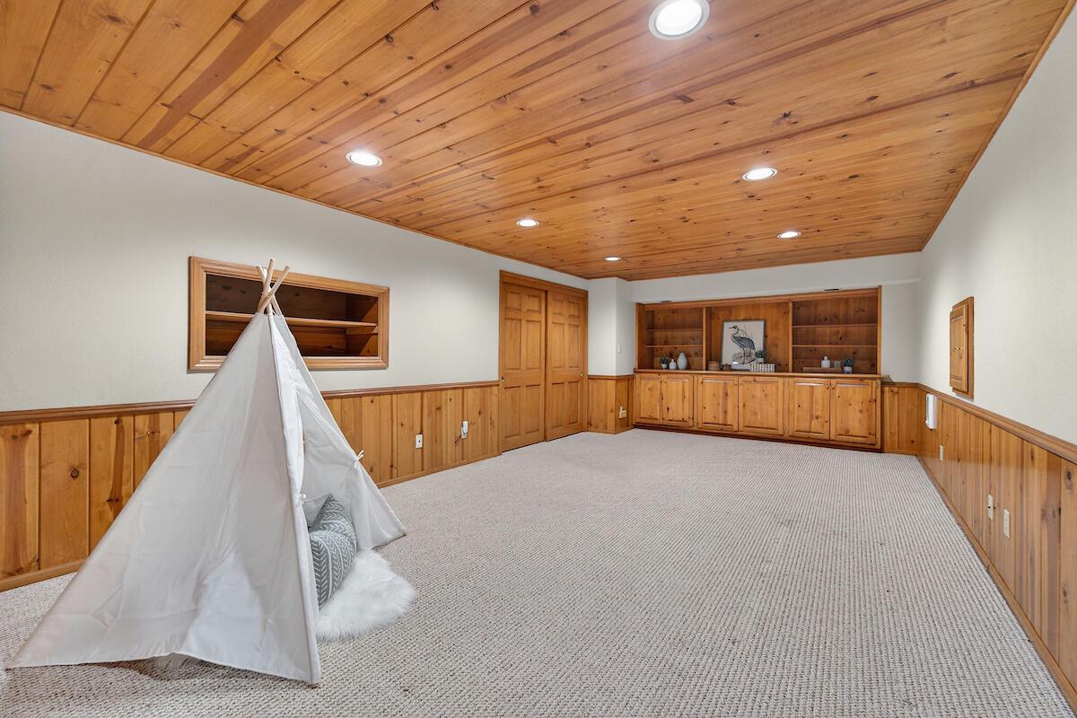 12714 North Meadow CIRCLE WEST West