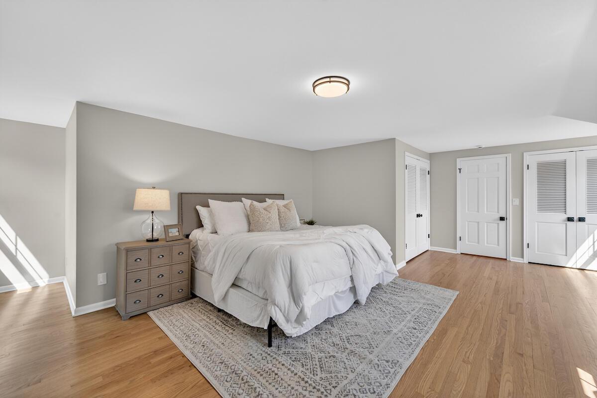 10525 North Fairway LANE