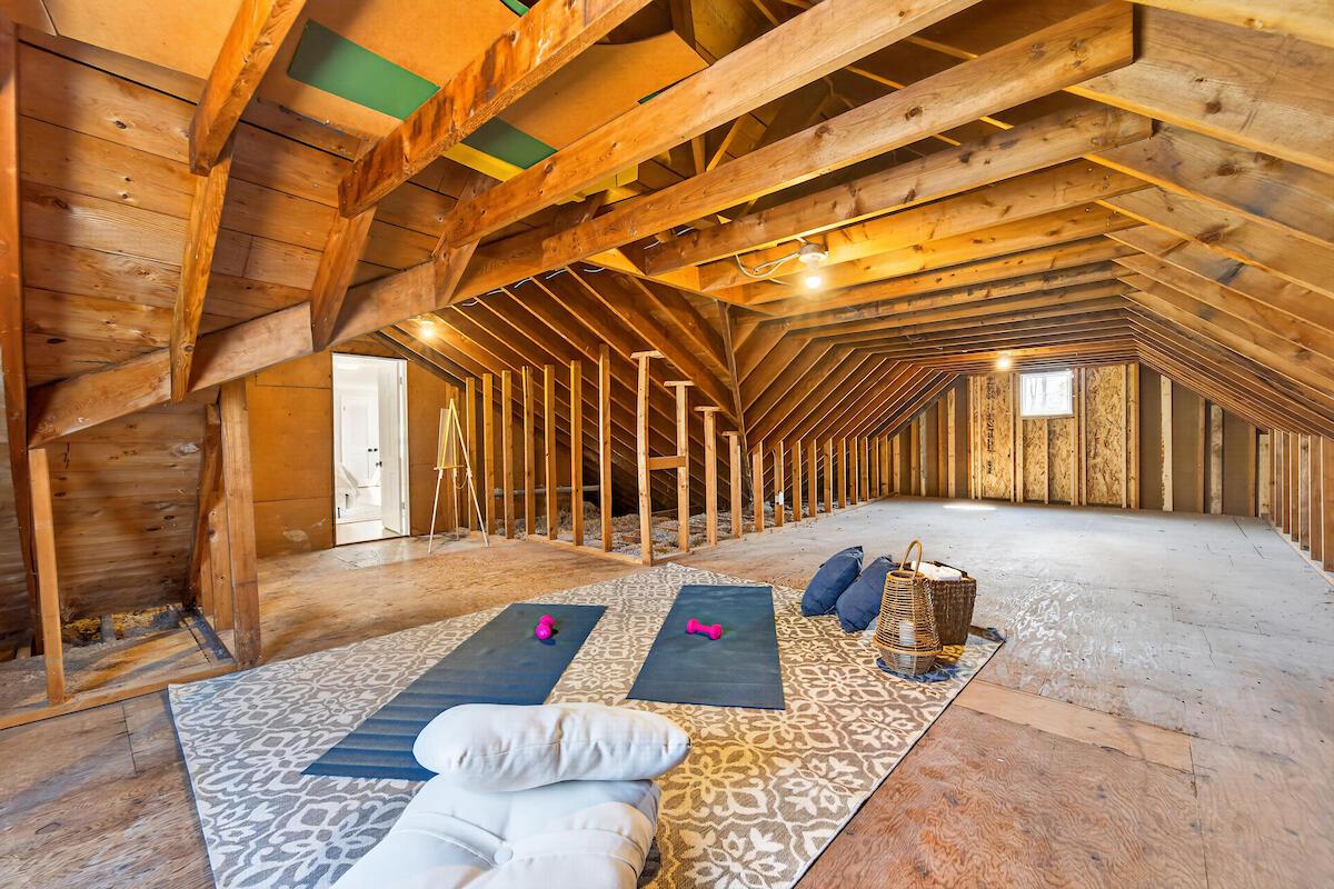 10525 North Fairway LANE